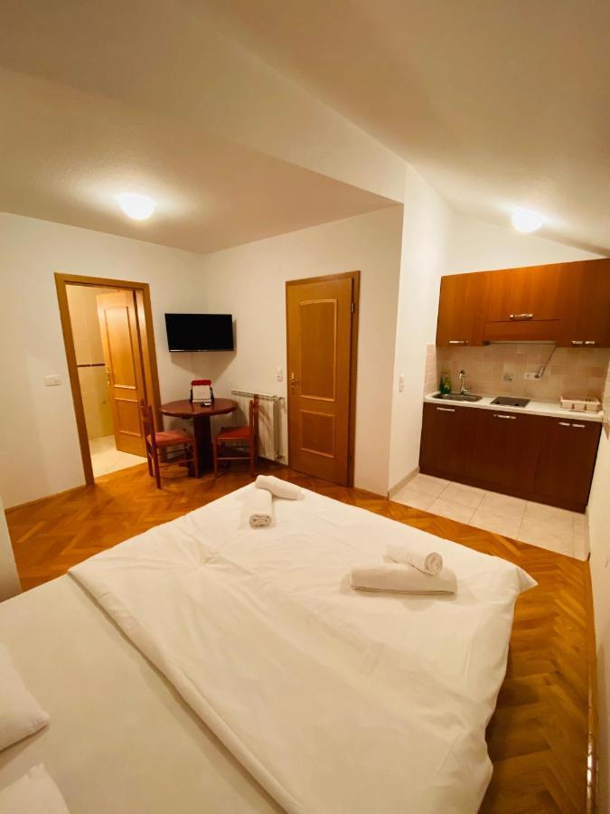 Apartments La Mer Novi Vinodolski Bagian luar foto