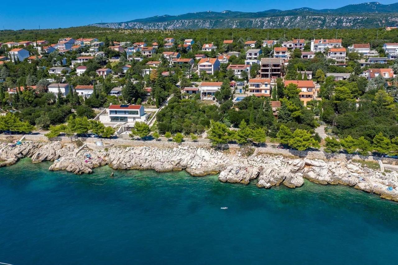 Apartments La Mer Novi Vinodolski Bagian luar foto
