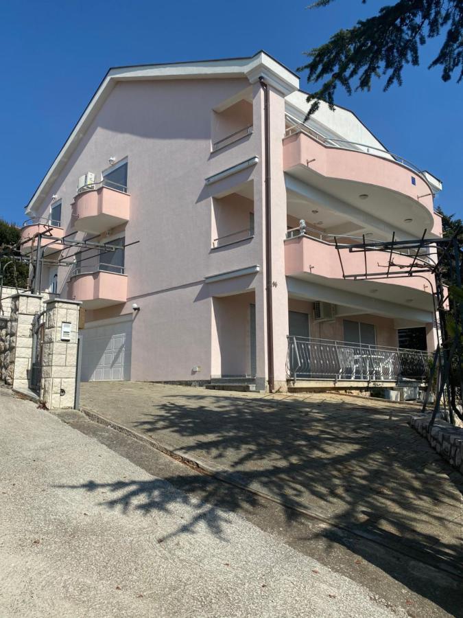 Apartments La Mer Novi Vinodolski Bagian luar foto